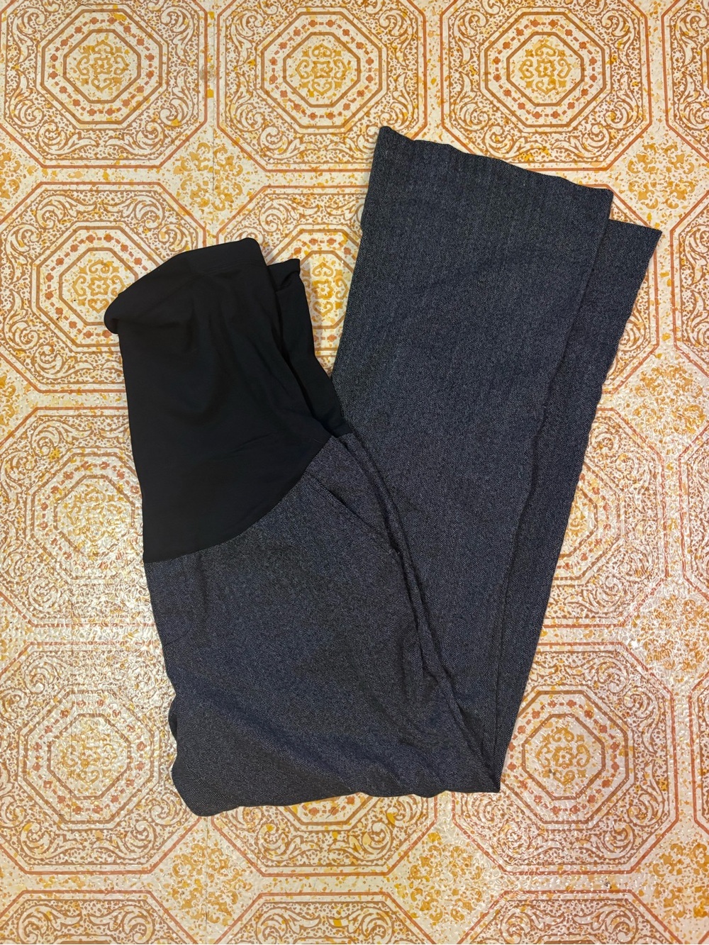 Liz Lange Maternity Knit Pants in Charcoal and Black